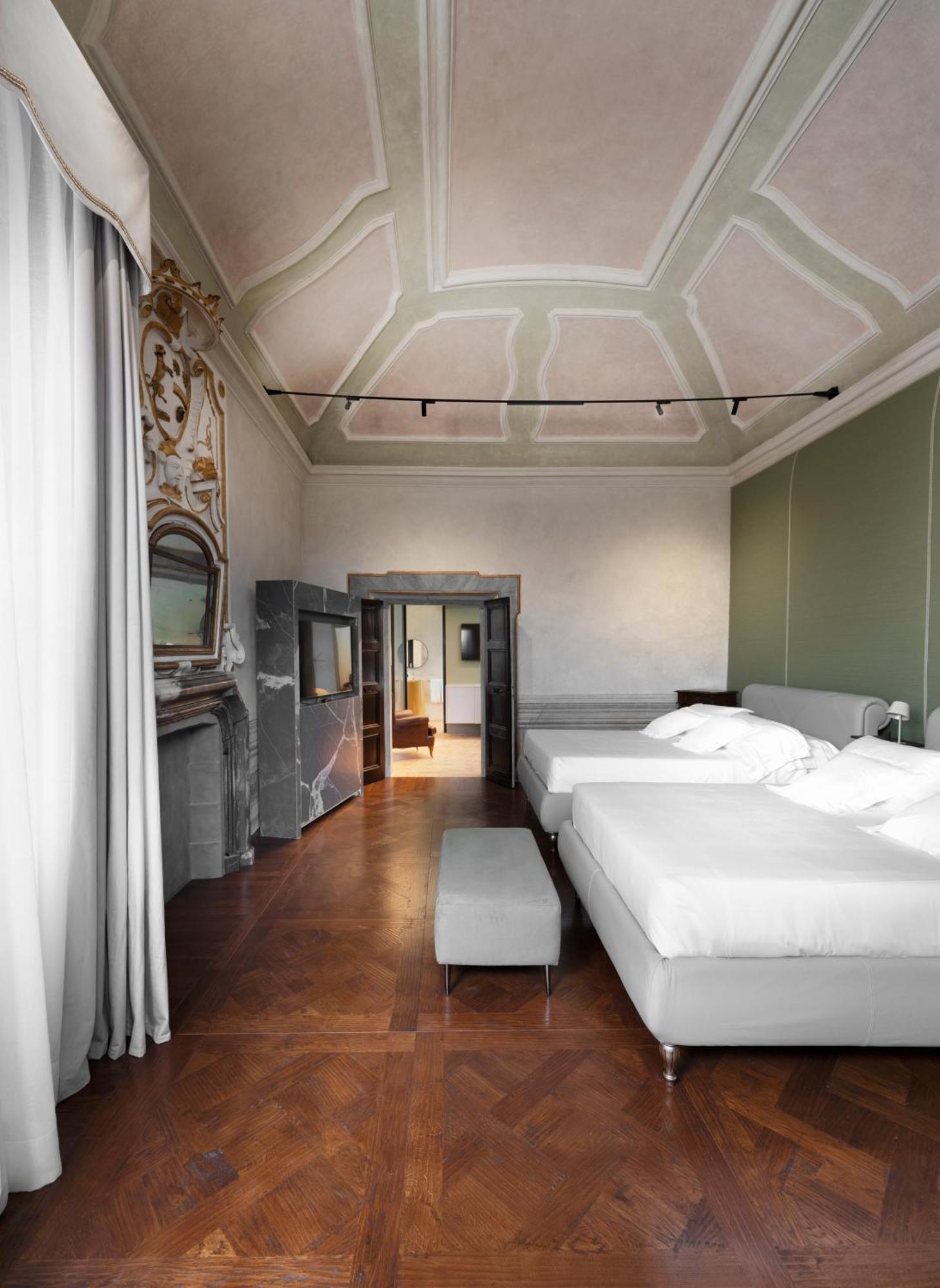 Palazzo Giusti Suites And Spa Urbino Luaran gambar